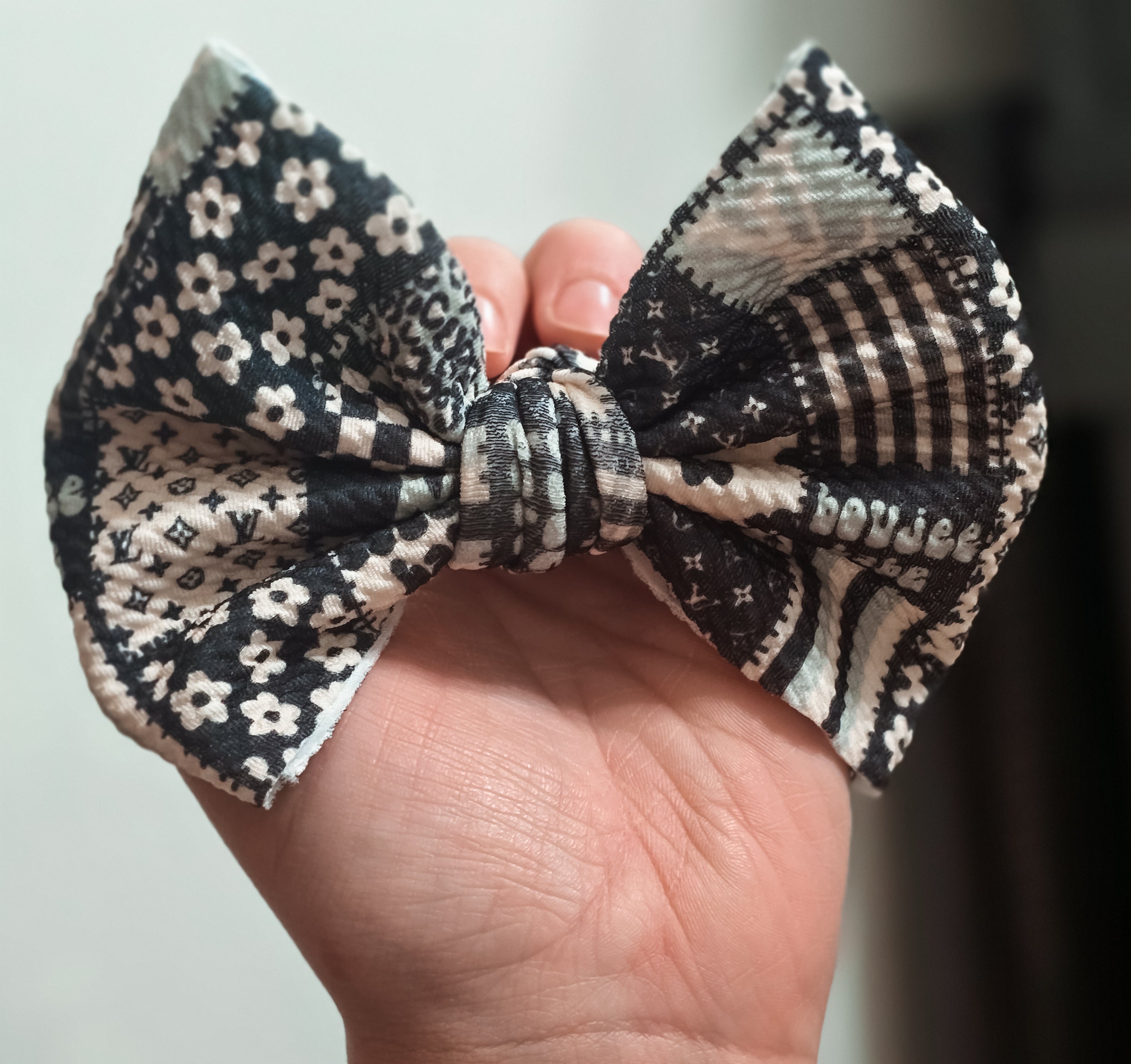 Black & White LV floral